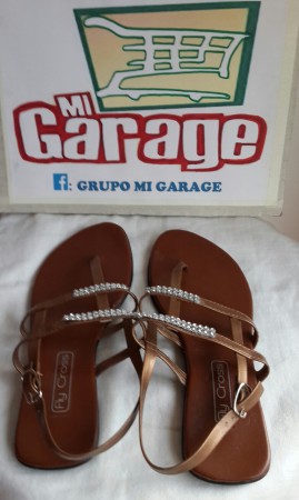 CHATITAS NUMERO 38 $ 75