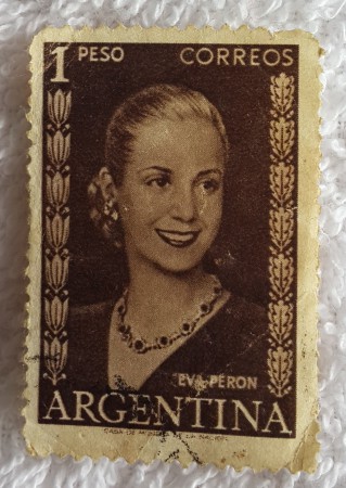 estampilla efigie de eva peron 1052 sepia de 1 peso sin incripcion sellada. excelente estado de conservacion. $ 600